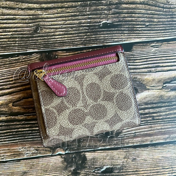 NWT Coach Wyn Colorblock Wallet in Signature Canvas Leather - Picture 4 of 5